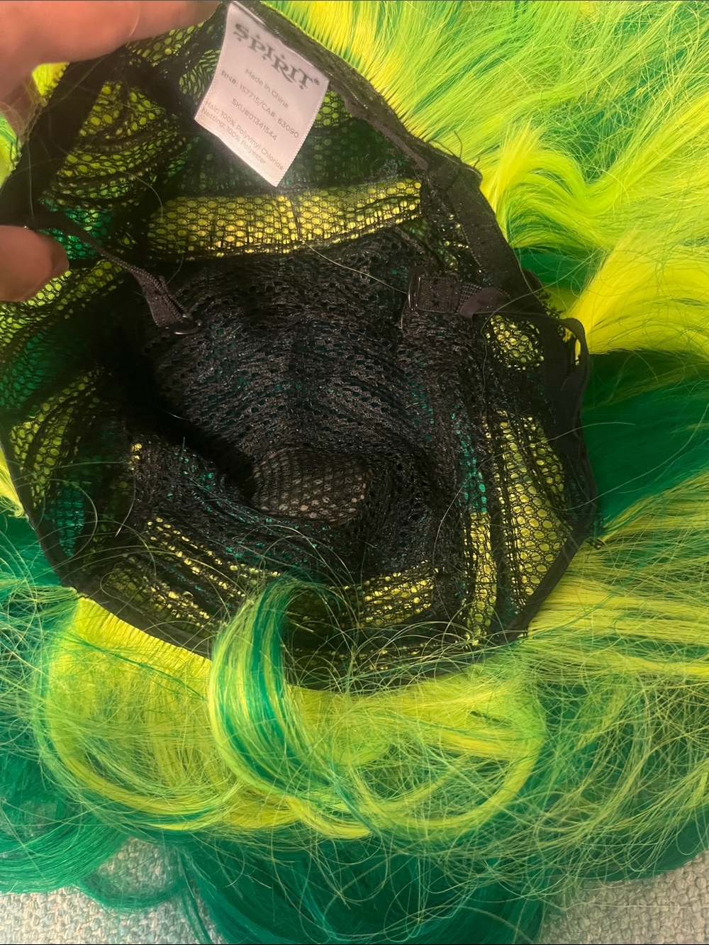 Spirit Halloween Green and Yellow Glamorous Ombré Wig NWOT Cosplay - Picture 4 of 8